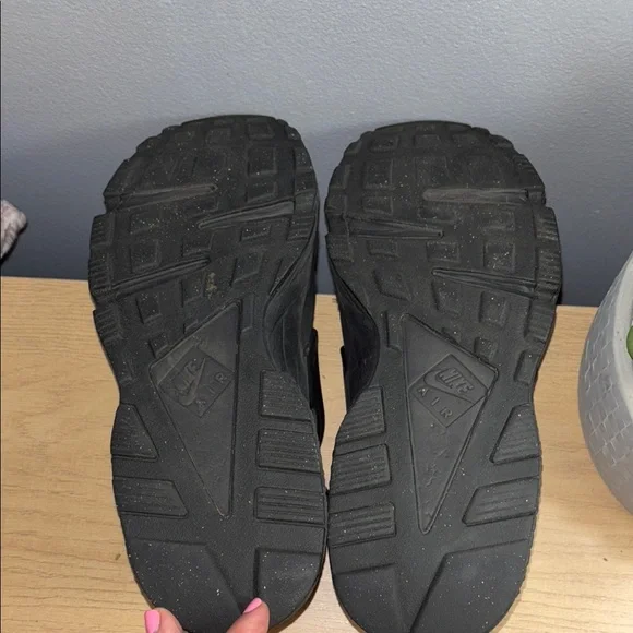 Nike Air Huarache “Triple Black” – Women’s Size 8 - Picture 9 of 9